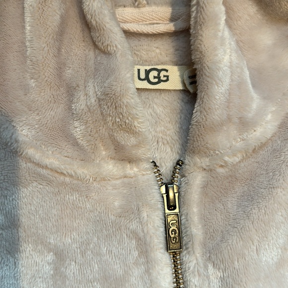 UGG Zip-Up - Picture 2 of 6